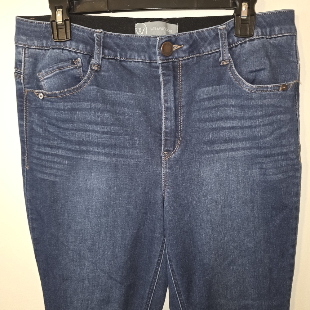 Classic Blue Women's Jeans - Picture 4 of 4